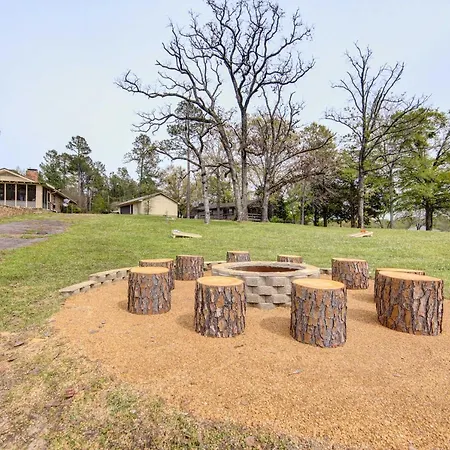 Mineola Lake House With Dock And Fire Pit!